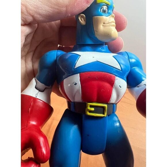Marvel Captain America Action Figure - Picture 8 of 10